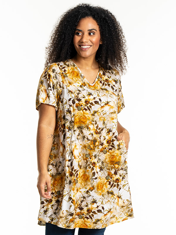 BIRGITTE - Plus Size Jurk fra Studio