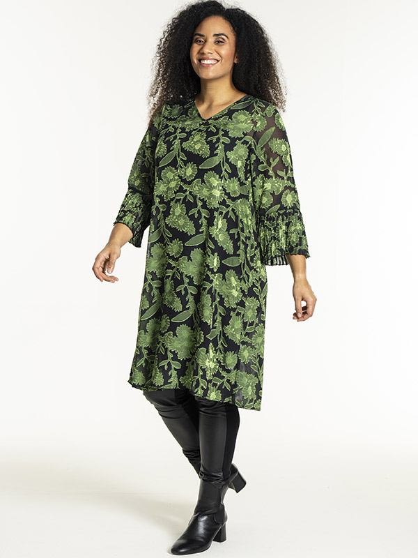 NATHALIE - Plus Size Jurk fra Studio