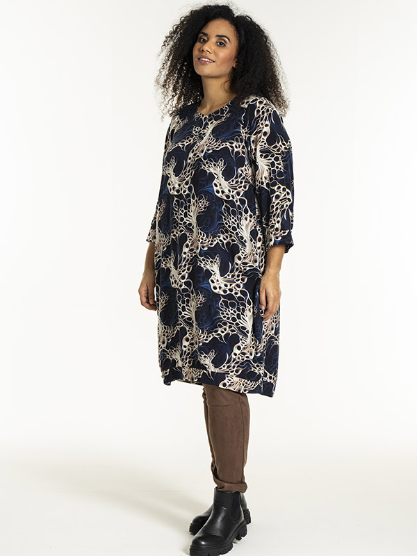 LONETTA - Plus Size Jurk fra Studio