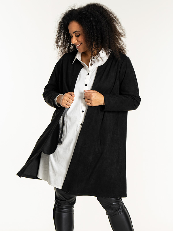 NEOMI - Plus Size Vest fra Studio