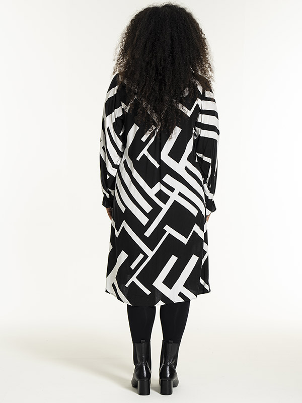 GUNDA - Plus Size Jurk fra Studio