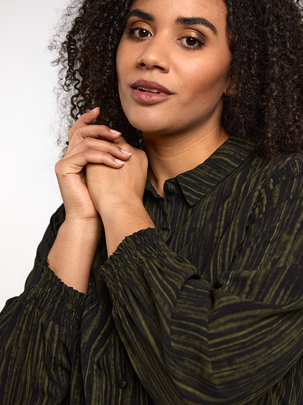 SBITTA - Plus Size Overhemd fra Studio