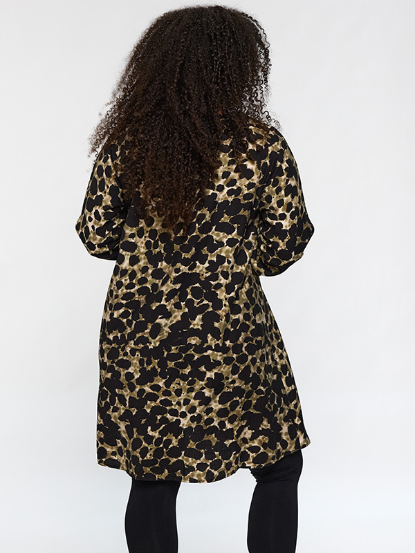 SBIRGITTE - Plus Size Jurk fra Studio