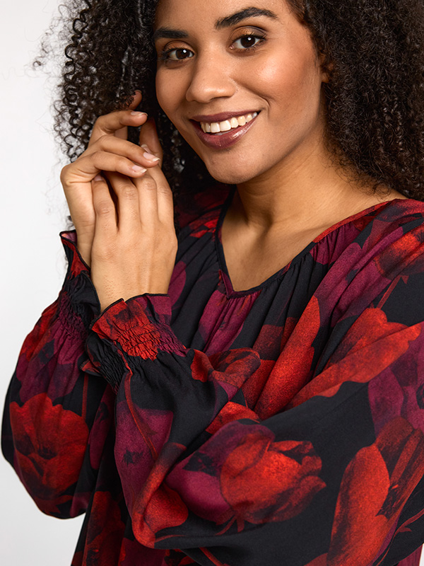 SINGRED - Plus Size Blouse fra Studio