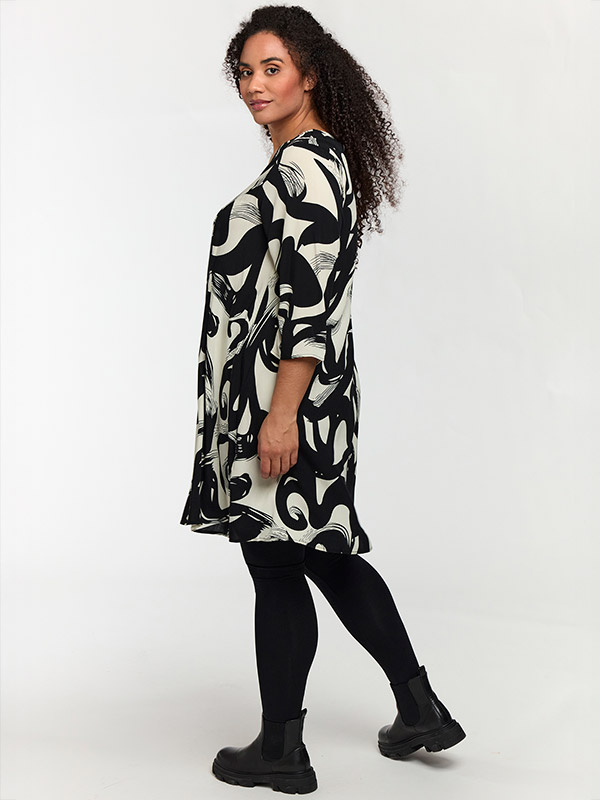 SBIRGITTE - Plus Size Jurk fra Studio