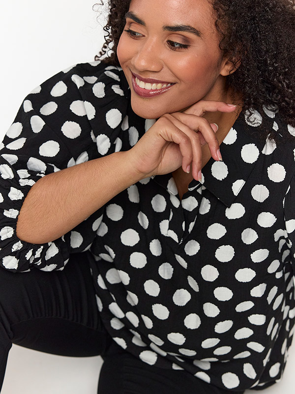 STIFF - Plus Size Blouse fra Studio