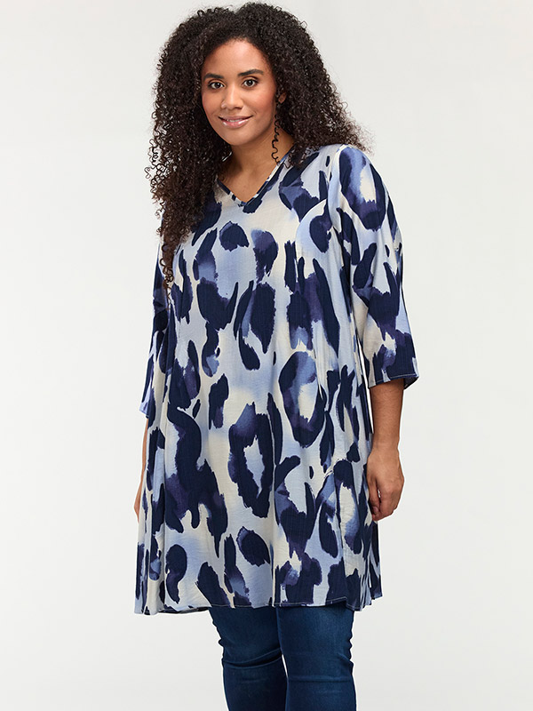 SBIRGITTE - Plus Size Jurk fra Studio