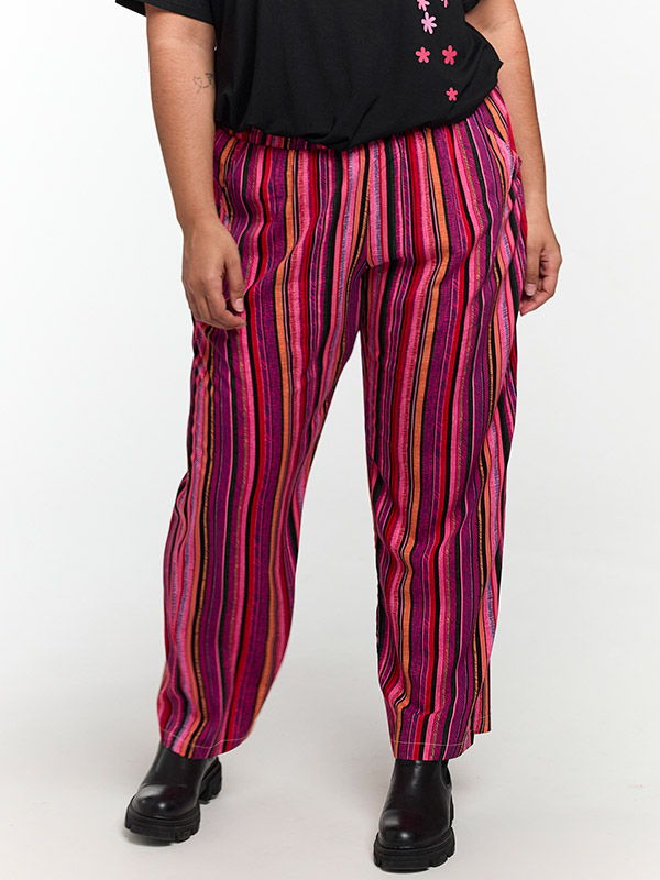 SHOLGA - Plus Size Broek fra Studio