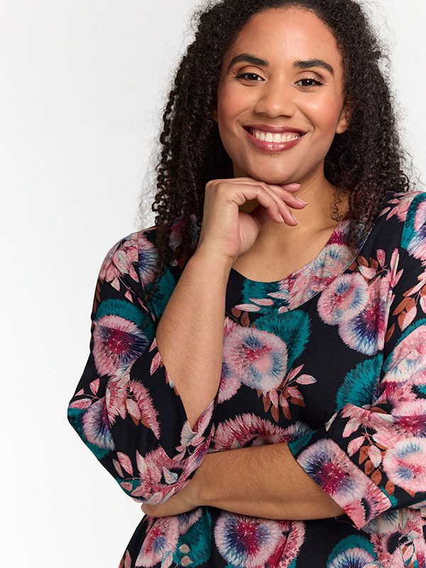 SLONETTA - Plus Size Jurk fra Studio