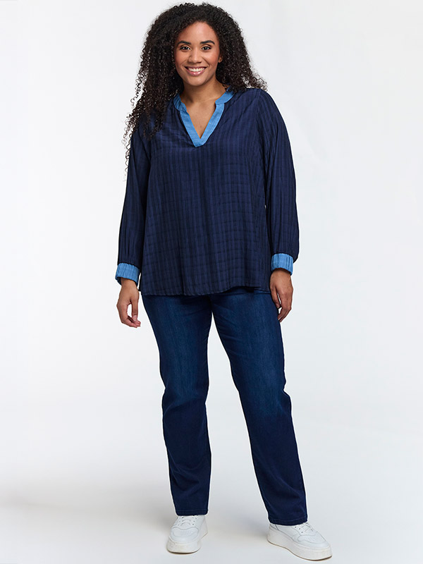 SMILA - Plus Size Blouse fra Studio