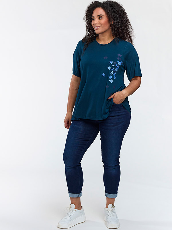 SBELLA - Plus Size T-shirt fra Studio