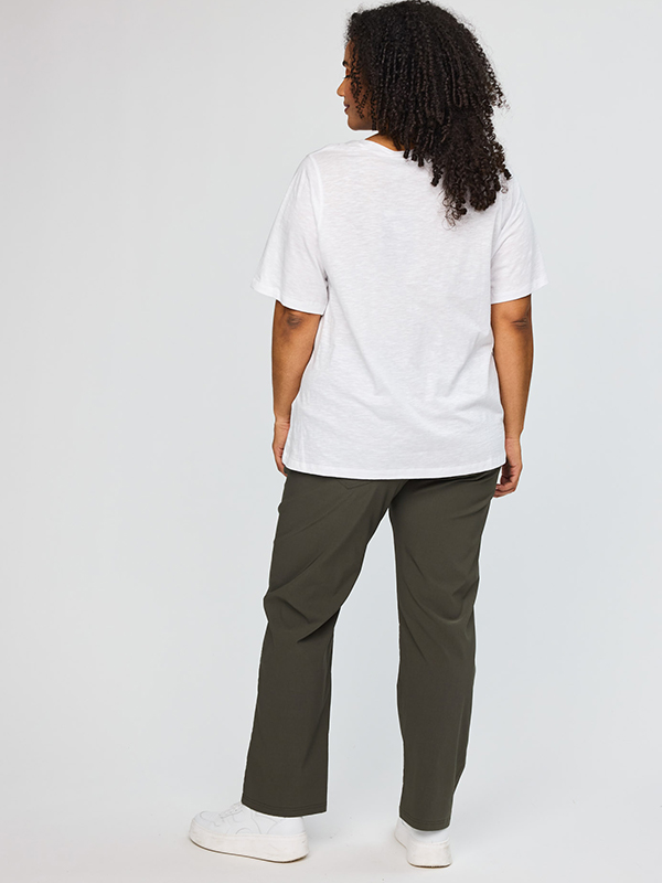 SBELLA - Plus Size T-shirt fra Studio