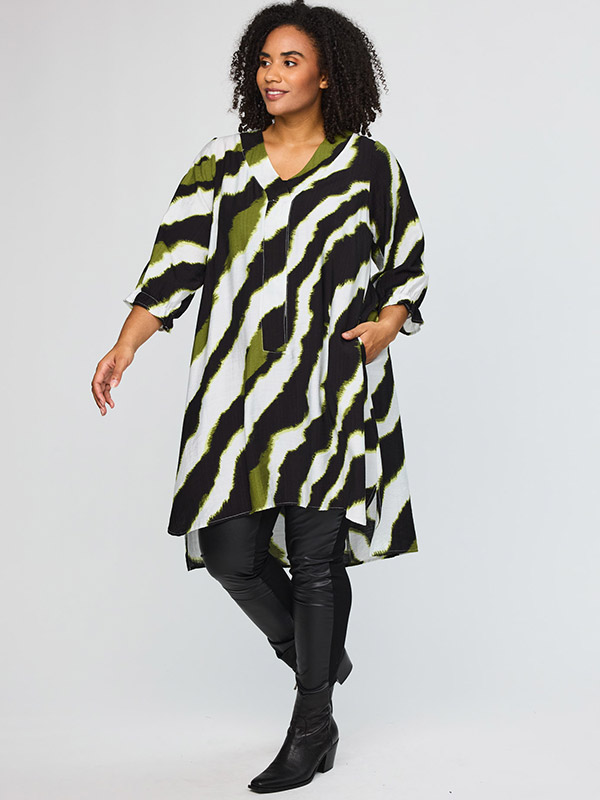 SELMA - Plus Size Jurk fra Studio