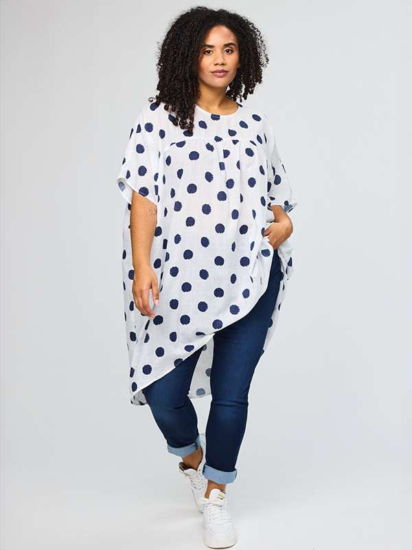 SJANITA - Plus Size Jurk fra Studio