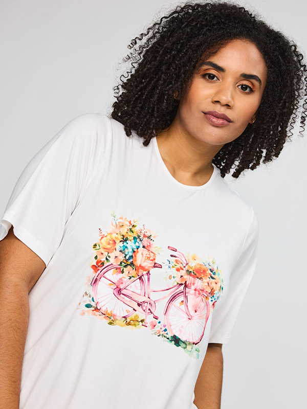 SBELLA - Plus Size T-shirt fra Studio