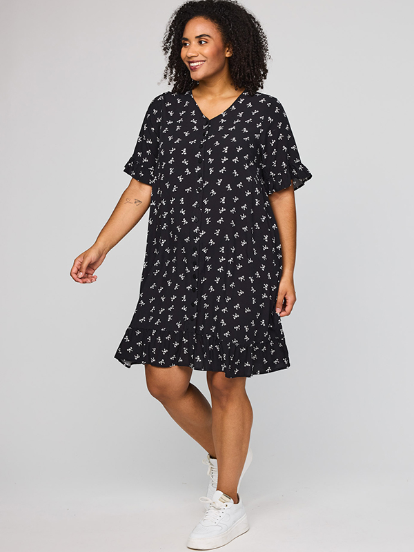 SJETTE - Plus Size Jurk fra Studio