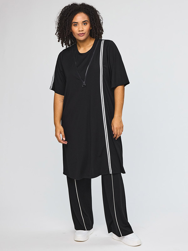 SFENJA - Plus Size Jurk fra Studio