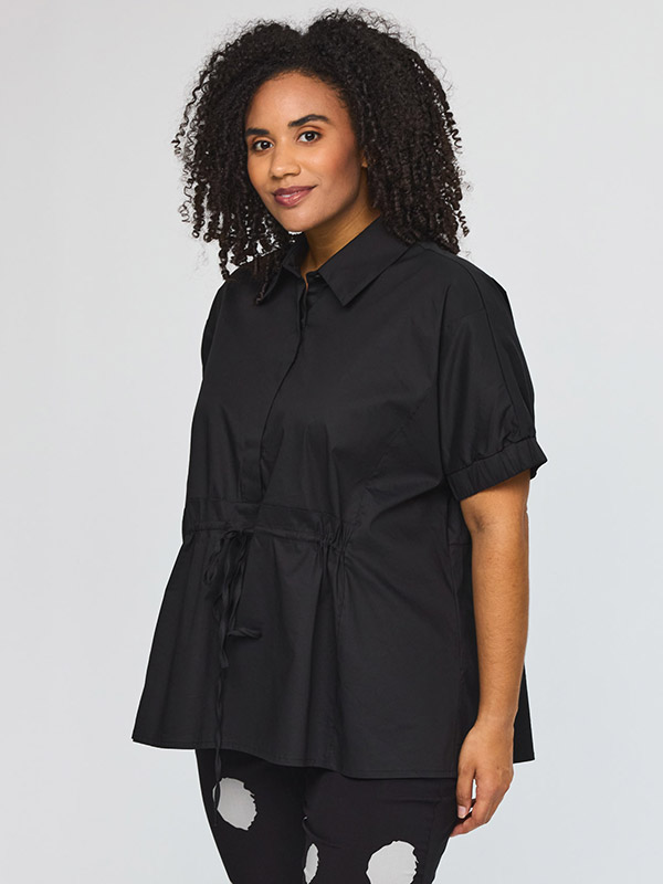 SVILDE - Plus Size Blouse fra Studio