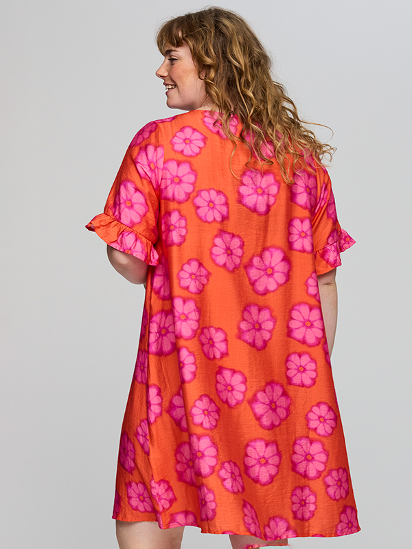 SADA - Plus Size Jurk fra Studio