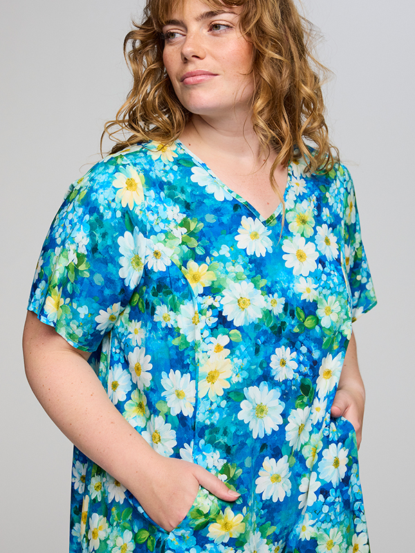 SBIRGITTE - Plus Size Jurk fra Studio