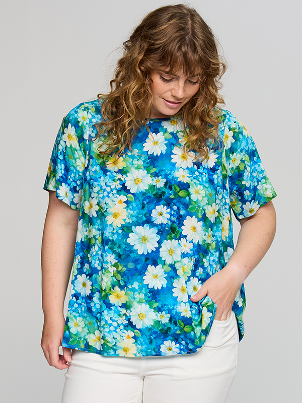 SKIMMA - Plus Size T-shirt fra Studio