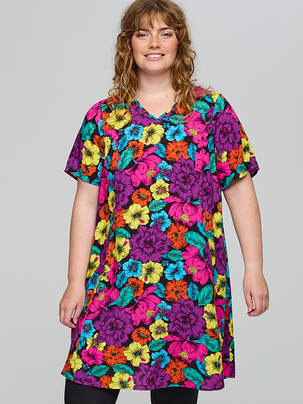 SBIRGITTE - Plus Size Jurk fra Studio