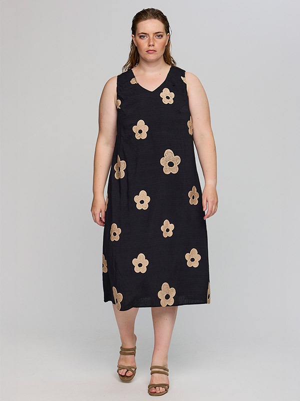 SANASTASIA - Plus Size Jurk fra Studio