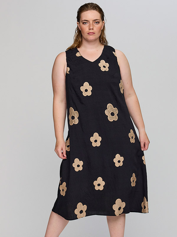 SANASTASIA - Plus Size Jurk fra Studio