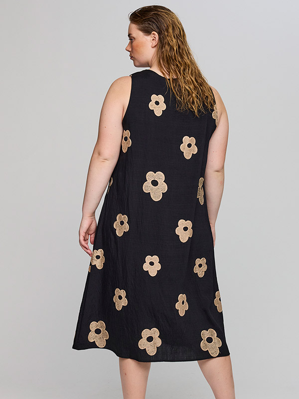 SANASTASIA - Plus Size Jurk fra Studio