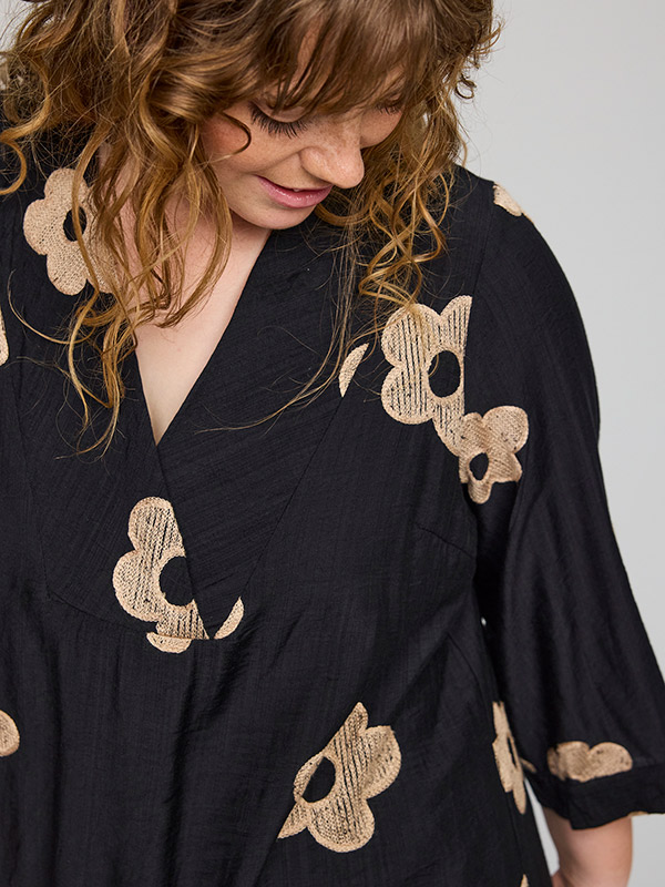 SANNABELLE - Plus Size Tunic fra Studio