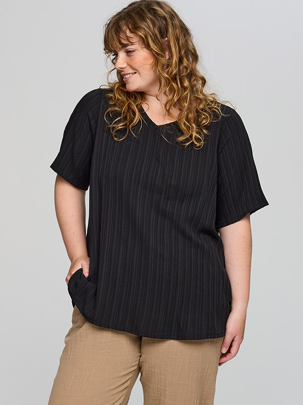 SAPRIL - Plus Size T-shirt fra Studio