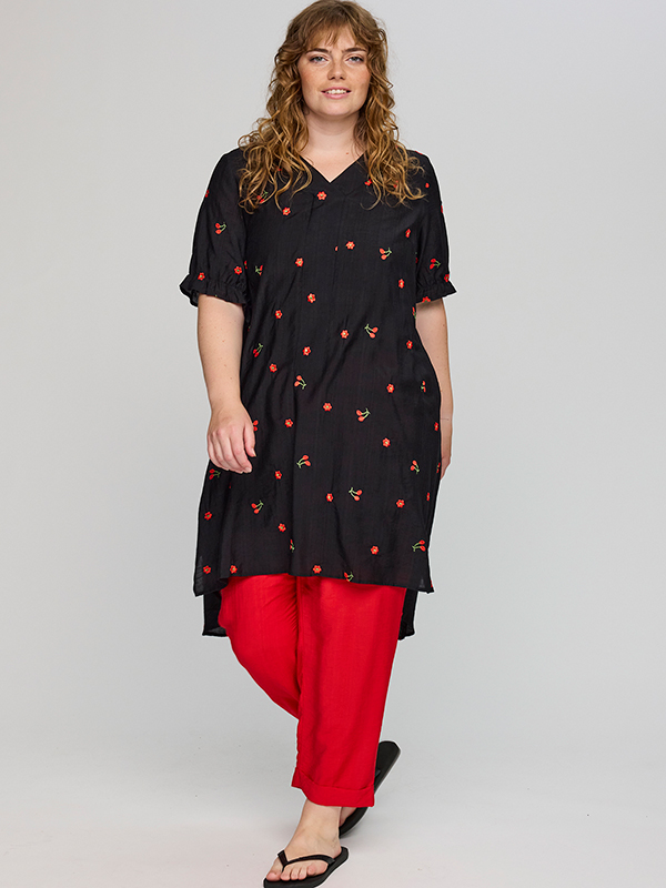 SELMA - Plus Size Jurk fra Studio