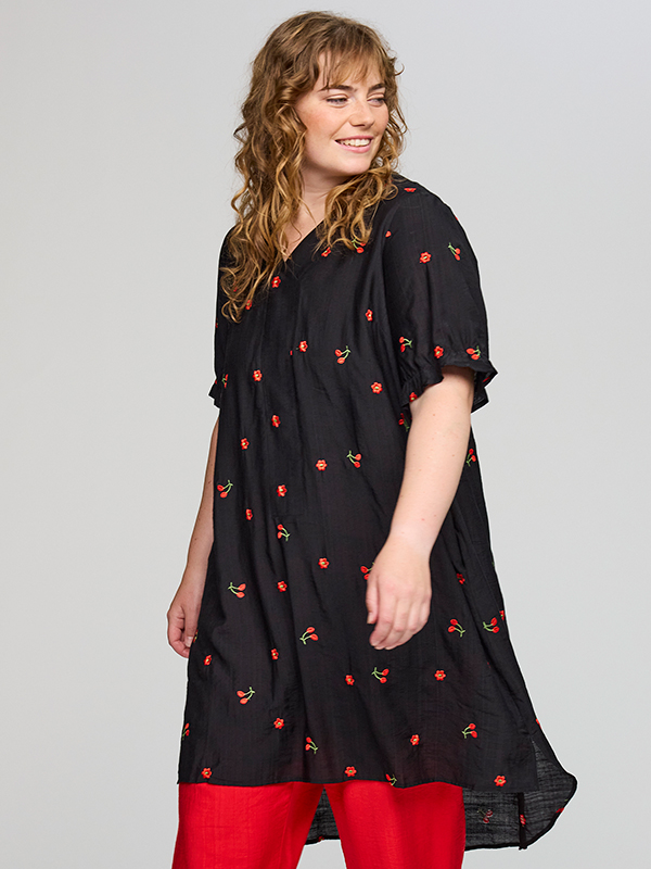 SELMA - Plus Size Jurk fra Studio