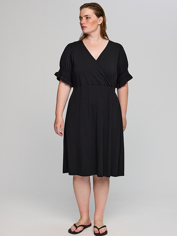 SBEATRICE - Plus Size Jurk fra Studio