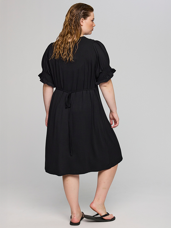 SBEATRICE - Plus Size Jurk fra Studio