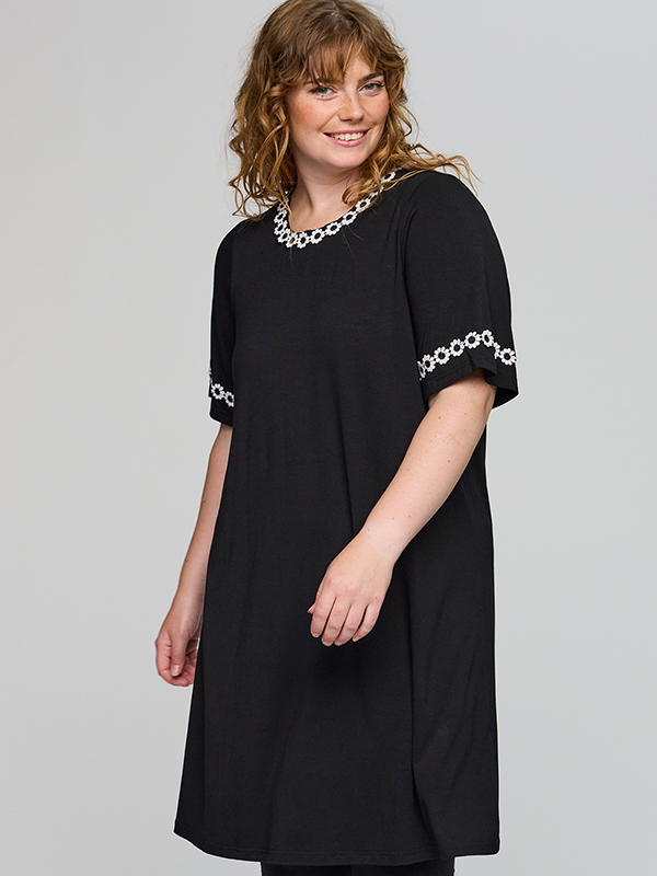 SBLAIR - Plus Size Jurk fra Studio