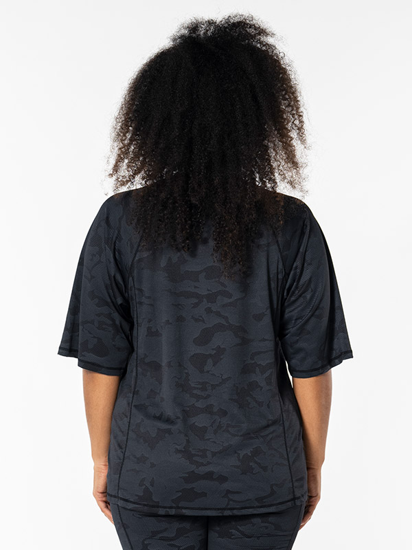 FITNESS - Plus Size Trainingsblouse fra Studio