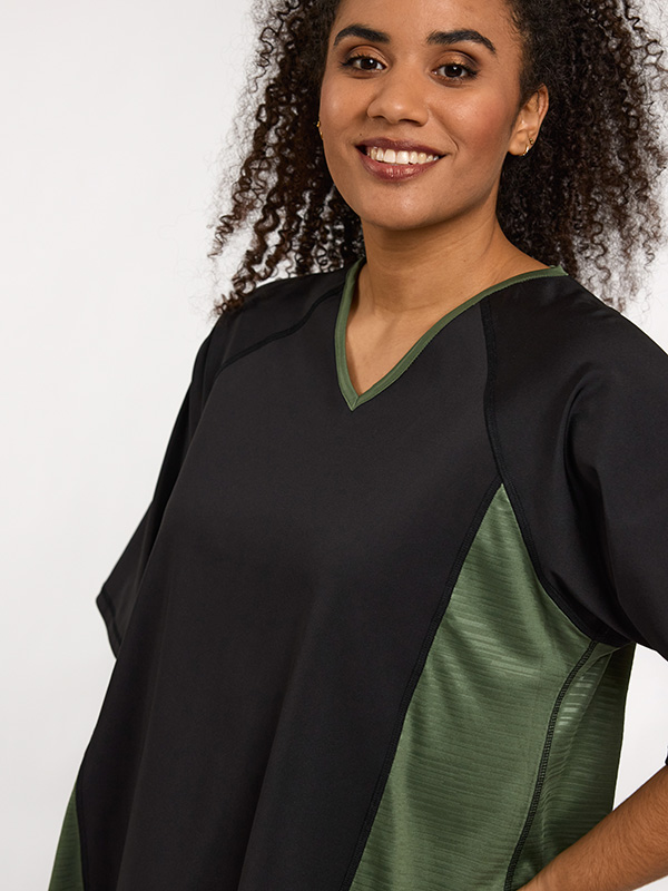 SFITNESS - Plus Size Trainingsblouse fra Studio