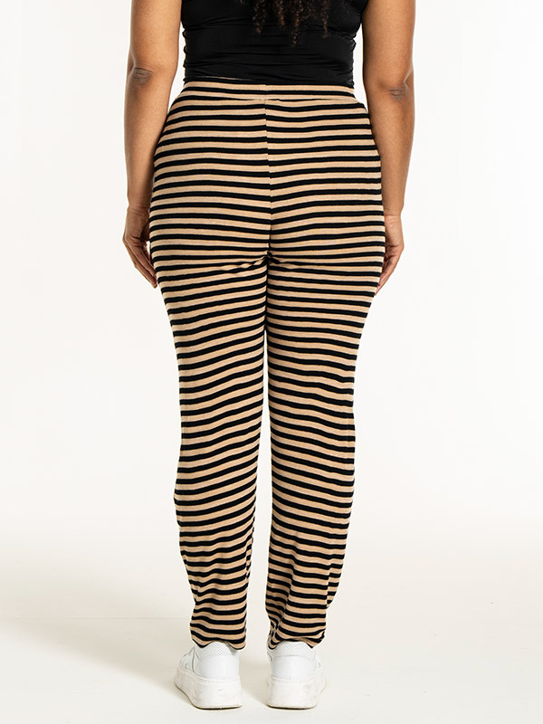 RIB - Plus Size Broek fra Sandgaard