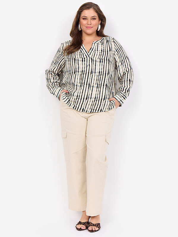 WA-VARINKA - Plus Size Blouse fra Wasabi Concept