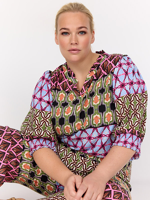 WA-MELIKA - Plus Size Blouse fra Wasabi Concept