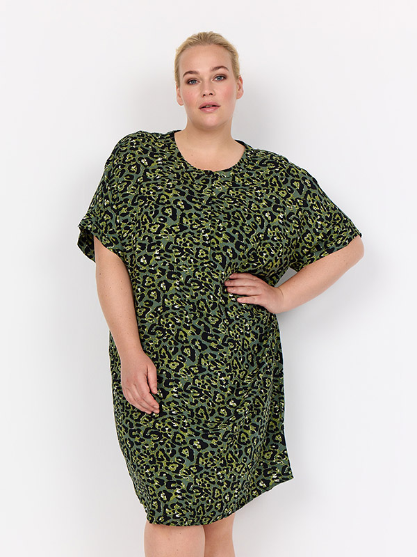 WA-MELINA - Plus Size Jurk fra Wasabi Concept