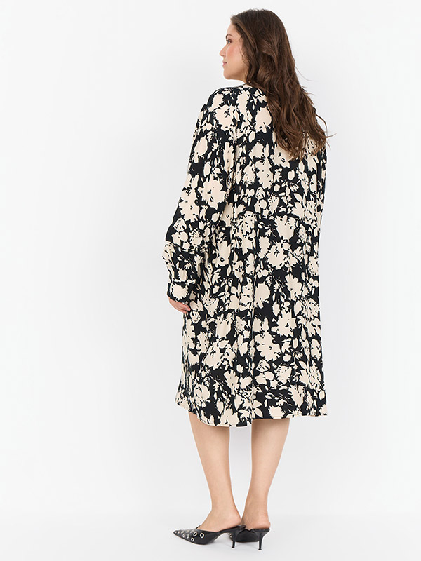 WA-SAPHINA - Plus Size Jurk fra Wasabi Concept