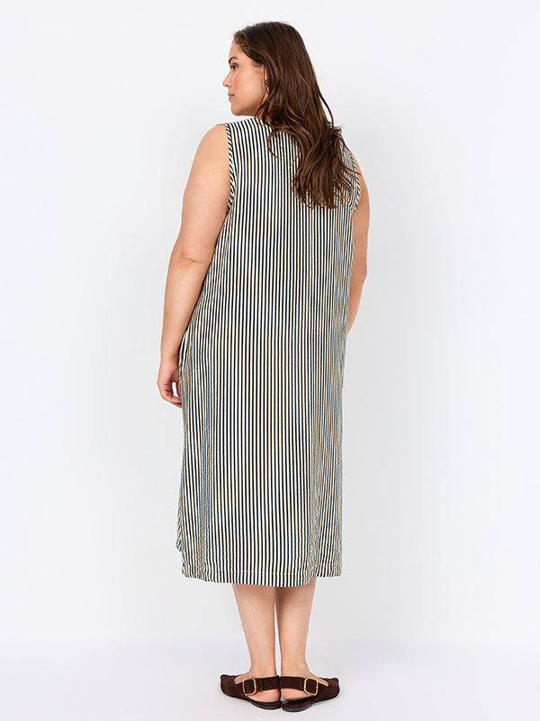 WA-HEDI - Plus Size Jurk fra Wasabi Concept