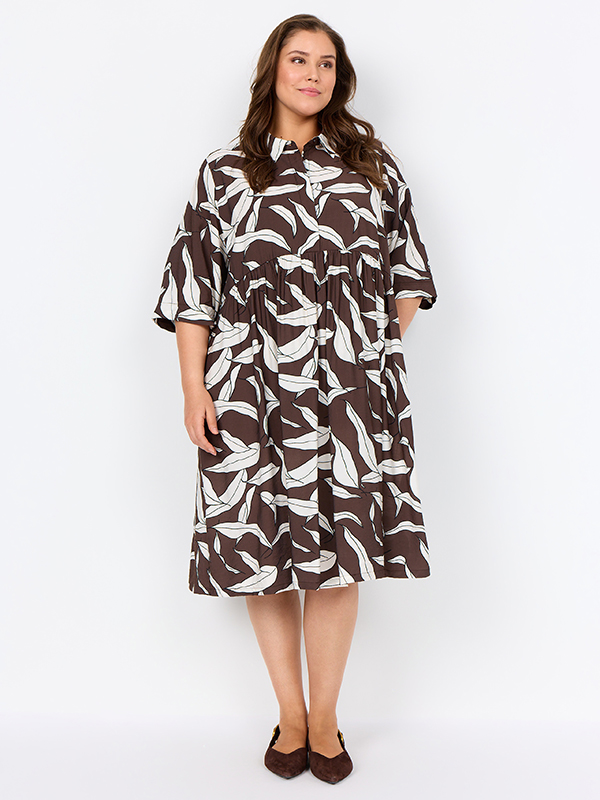 WA-HERMINA - Plus Size Jurk fra Wasabi Concept