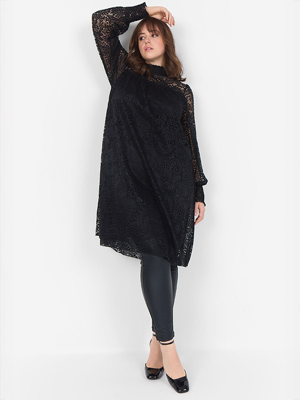 WA-KRISTIN - Plus Size Jurk fra Wasabi Concept