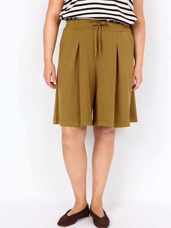 WA-SABINA - Plus Size Shorts fra Wasabi Concept