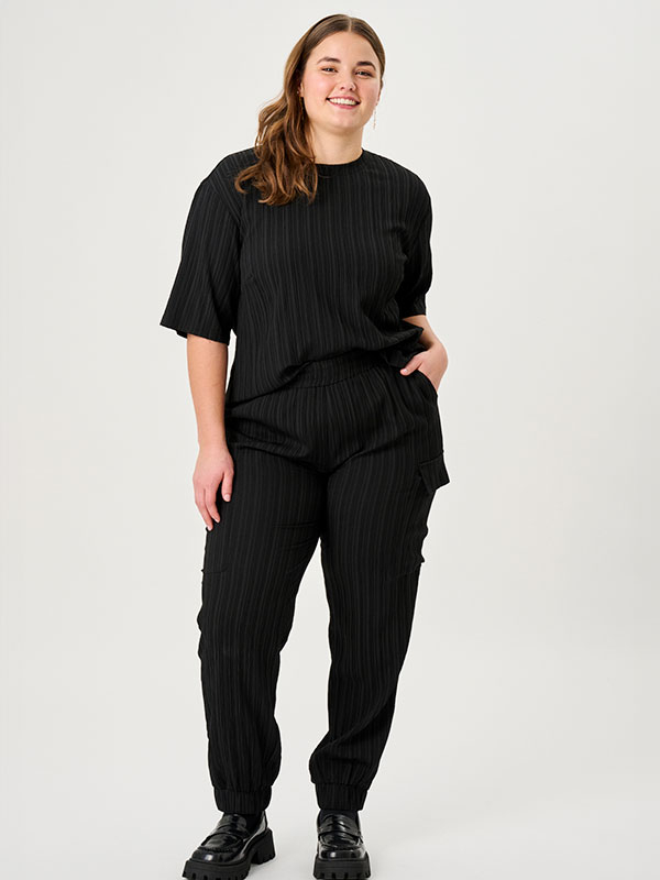 ADGINNIE - Plus Size Broek fra Adia