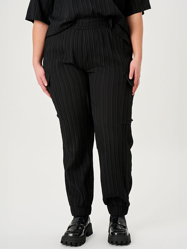 ADGINNIE - Plus Size Broek fra Adia