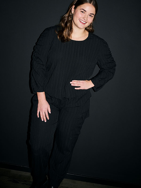 ADGINNIE - Plus Size Broek fra Adia